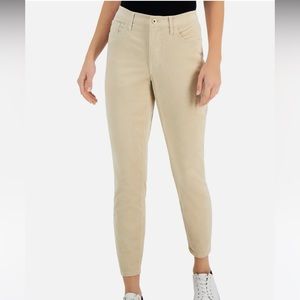 Tommy Hilfiger Tribeca Cropped Corduroy Pants